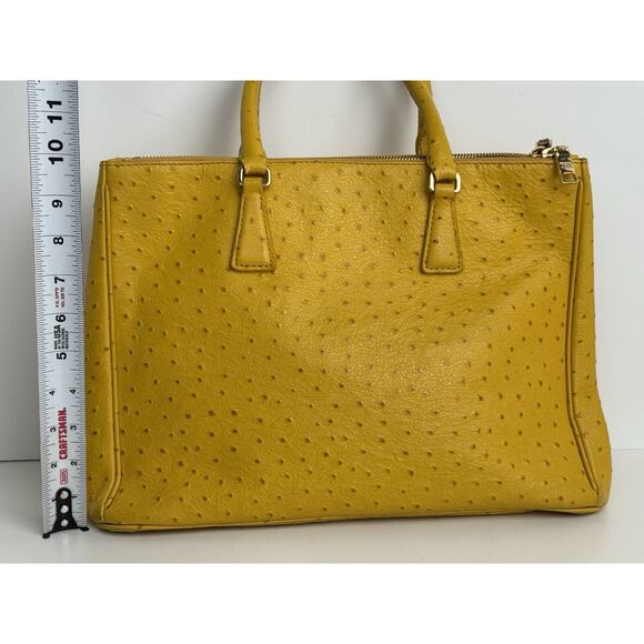 Prada Struzzo Lux Medium Galleria Double-Zip Tote in Mustard Yellow Ostrich Leat - Picture 15 of 16